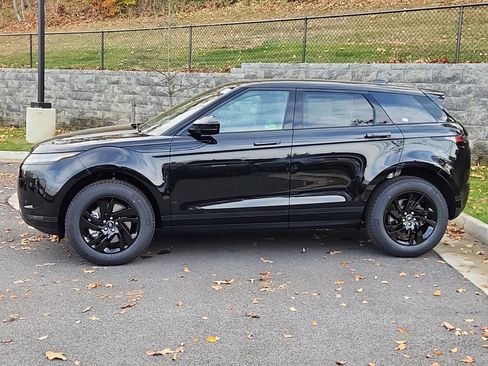 Used 2025 Land Rover Range Rover Evoque S image 6