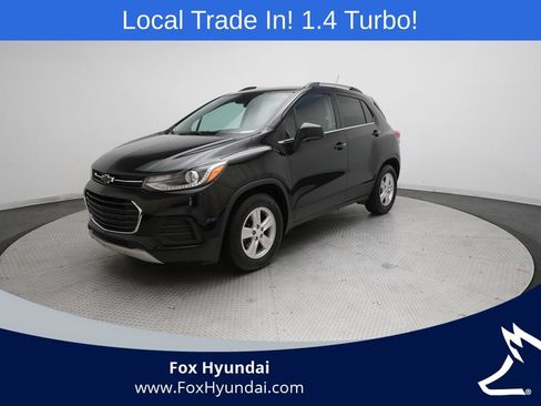 Used 2020 Chevrolet Trax LT FWD image 1