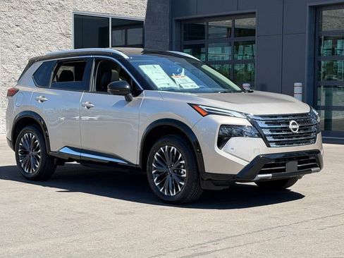 New 2026 Nissan Rogue Platinum AWD/4WD image 9