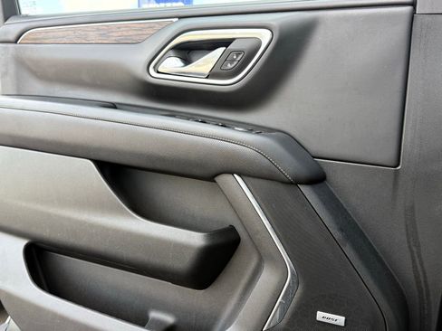 Used 2023 Chevrolet Suburban Premier RWD image 38