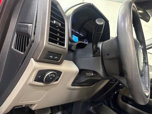 Used 2022 Ford F550 4x4 Crew Cab Super Duty w/ Power Equipment Group image 20