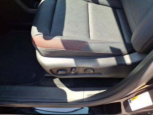 Used 2025 Chevrolet Equinox RS w/ Safety and Technology Package AWD/4WD image 18