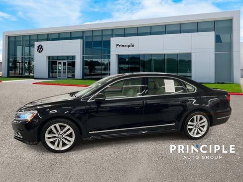 Used 2017 Volkswagen Passat 1.8T SEL Premium FWD image 6