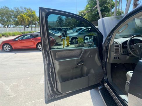 Used 2006 Nissan Armada SE image 10