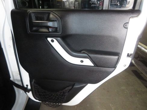 Used 2014 Jeep Wrangler Unlimited Sahara AWD/4WD image 25