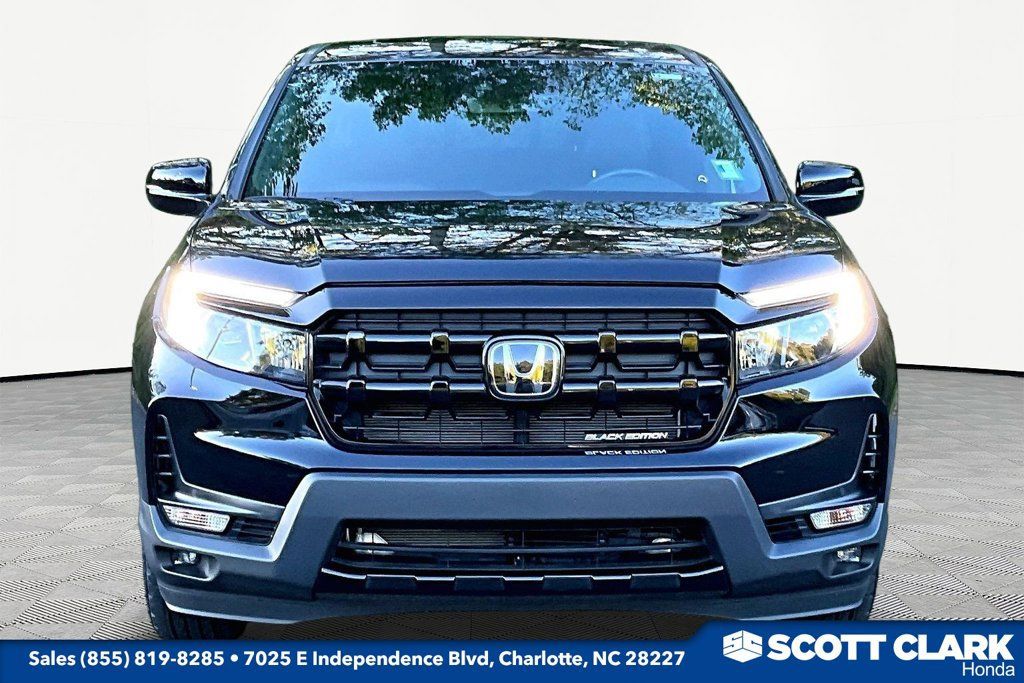 Used 2025 Honda Ridgeline Black Edition image 2
