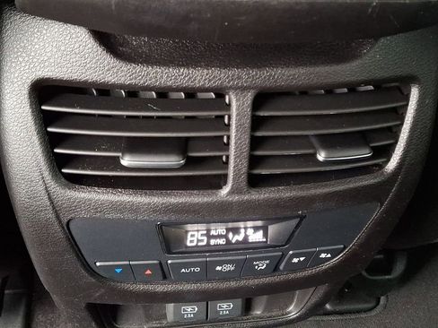 Used 2020 Acura MDX SH-AWD image 11