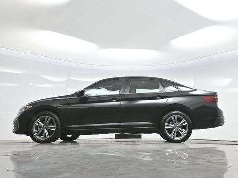 Used 2024 Volkswagen Jetta SE FWD image 66