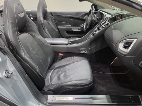 Used 2017 Aston Martin Vanquish Volante RWD image 23