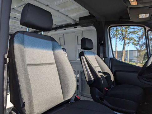 Used 2024 Mercedes-Benz Sprinter 3500 image 13