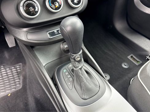 Used 2017 FIAT 500X Pop image 23