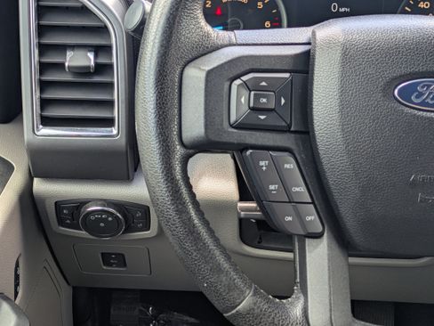 Used 2015 Ford F150 XLT w/ Equipment Group 302A Luxury AWD/4WD image 24