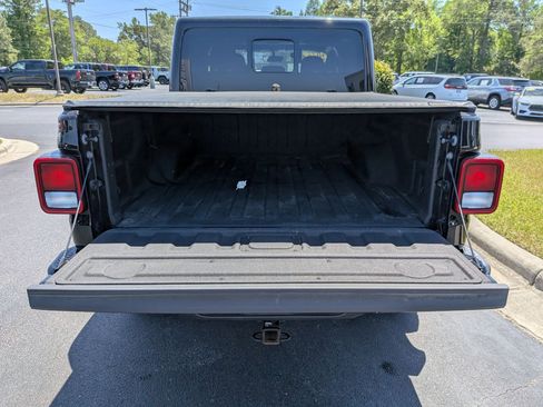 Used 2022 Jeep Gladiator Mojave AWD/4WD image 17