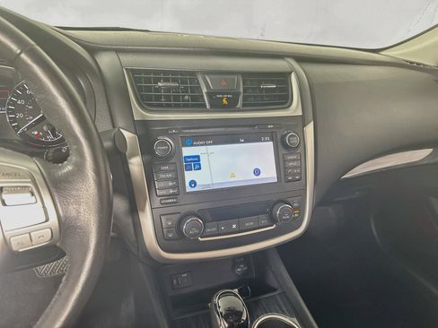 Used 2016 Nissan Altima 2.5 SL w/ 2.5 Technology w/LED Package FWD image 15