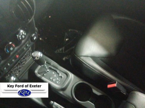 Used 2017 Jeep Wrangler Sahara AWD/4WD image 19