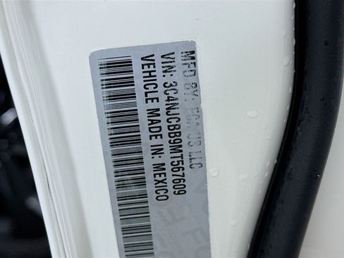 Used 2021 Jeep Compass Latitude image 36