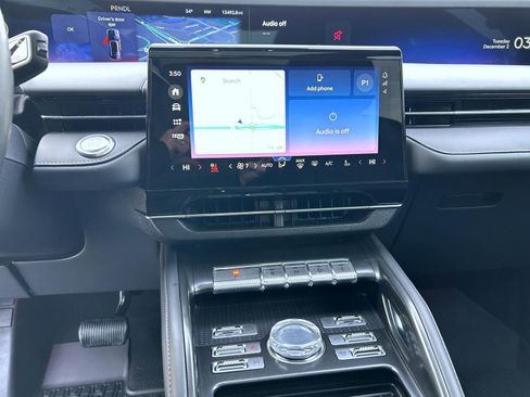 Used 2024 Lincoln Nautilus Reserve w/ Equipment Group 202A image 12