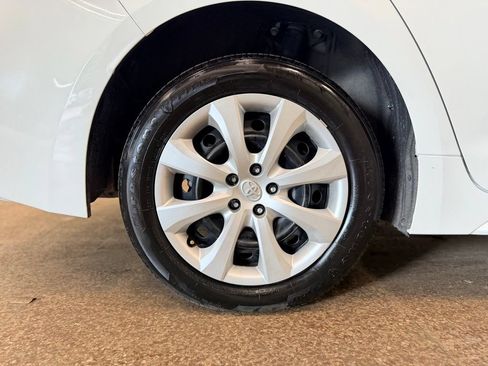 Used 2025 Toyota Corolla LE FWD image 26