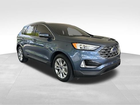 Used 2019 Ford Edge Titanium w/ Cargo Accessory Package FWD image 2