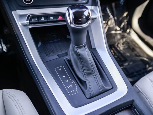 Certified 2025 Audi Q3 2.0T Premium w/ Convenience Package image 25