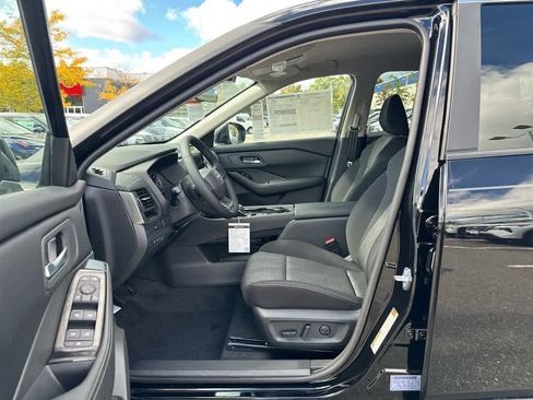 New 2026 Nissan Rogue SV image 11