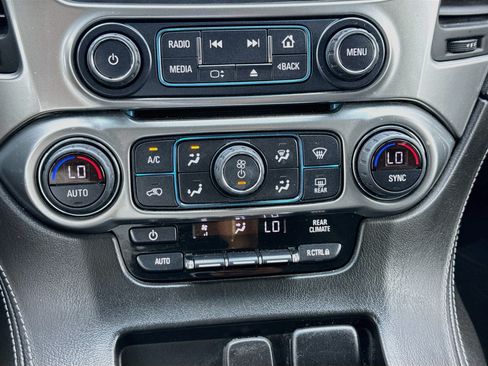 Used 2019 Chevrolet Tahoe LS RWD image 12