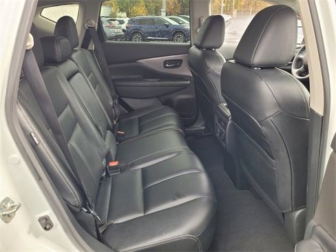 Used 2024 Nissan Murano SV w/ SV Midnight Edition Package image 11