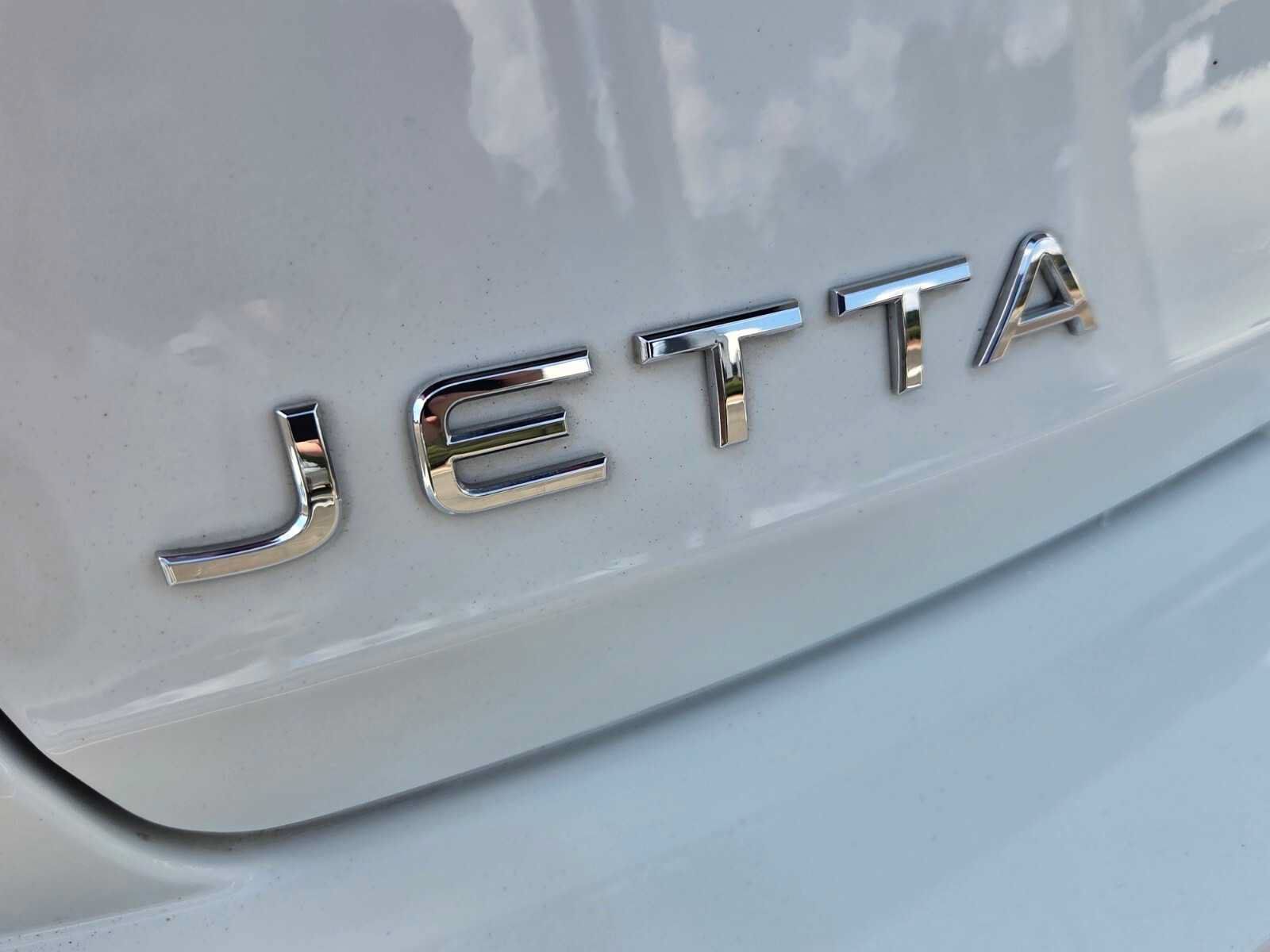 Used 2024 Volkswagen Jetta Sport FWD image 18