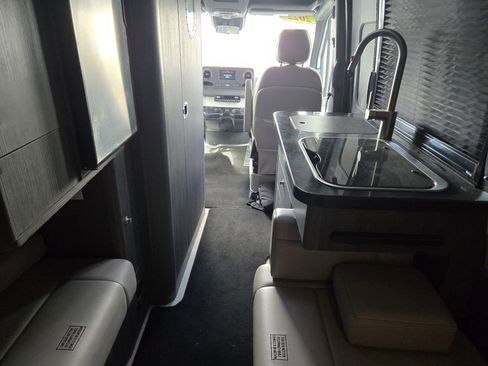 Used 2021 Mercedes-Benz Sprinter 2500 image 20