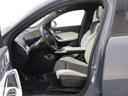 Certified 2025 BMW X2 M35i AWD/4WD image 5