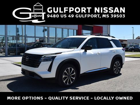 New 2026 Nissan Pathfinder Platinum image 1