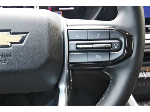 Used 2025 Chevrolet Colorado LT RWD image 19