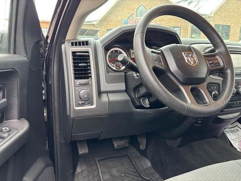 Used 2015 RAM 1500 Express image 9