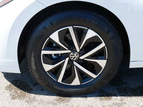 Used 2025 Volkswagen Jetta S FWD image 15