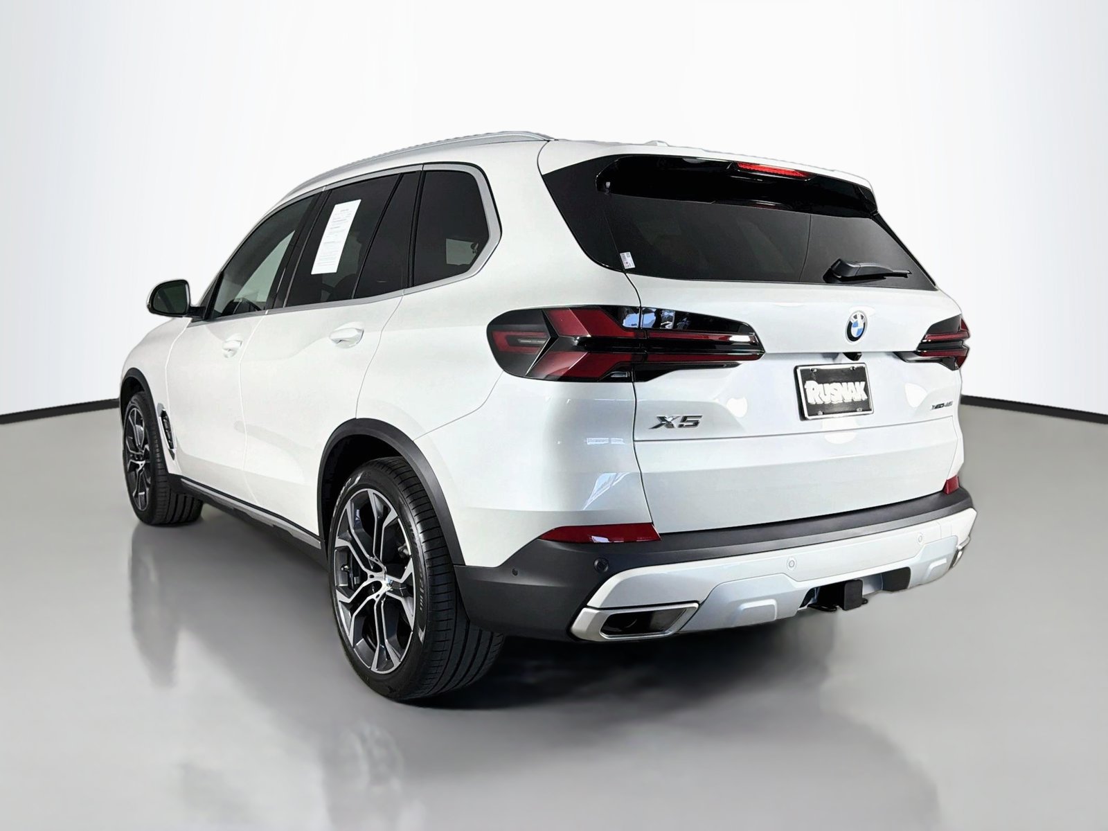 Used 2026 BMW X5 xDrive40i w/ Premium Package AWD/4WD image 5