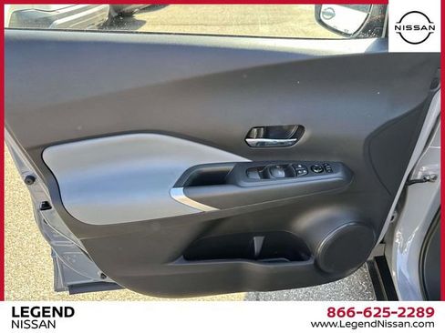 Used 2023 Nissan Kicks SR w/ SR Premium Package FWD image 14