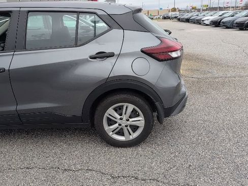 Used 2024 Nissan Kicks S image 10