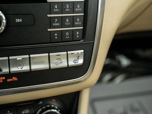 Used 2018 Mercedes-Benz GLA 250 4MATIC image 27