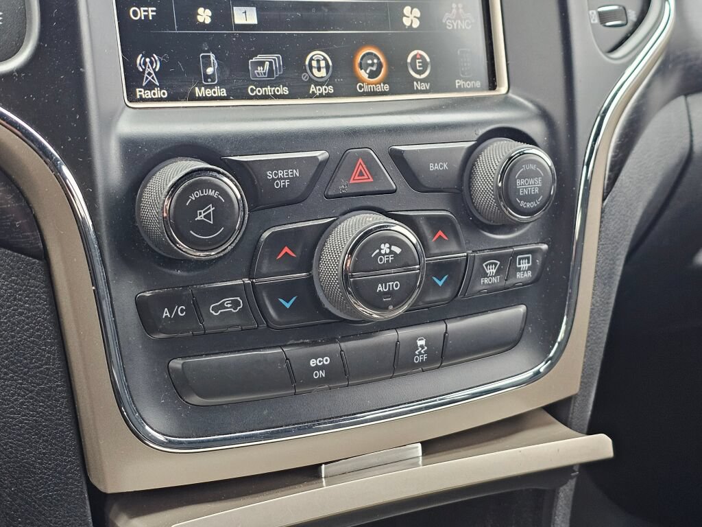 Used 2014 Jeep Grand Cherokee Laredo w/ Security & Convenience Group AWD/4WD image 15