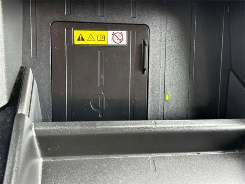 Used 2023 Toyota Tundra Limited w/ Power Package image 25