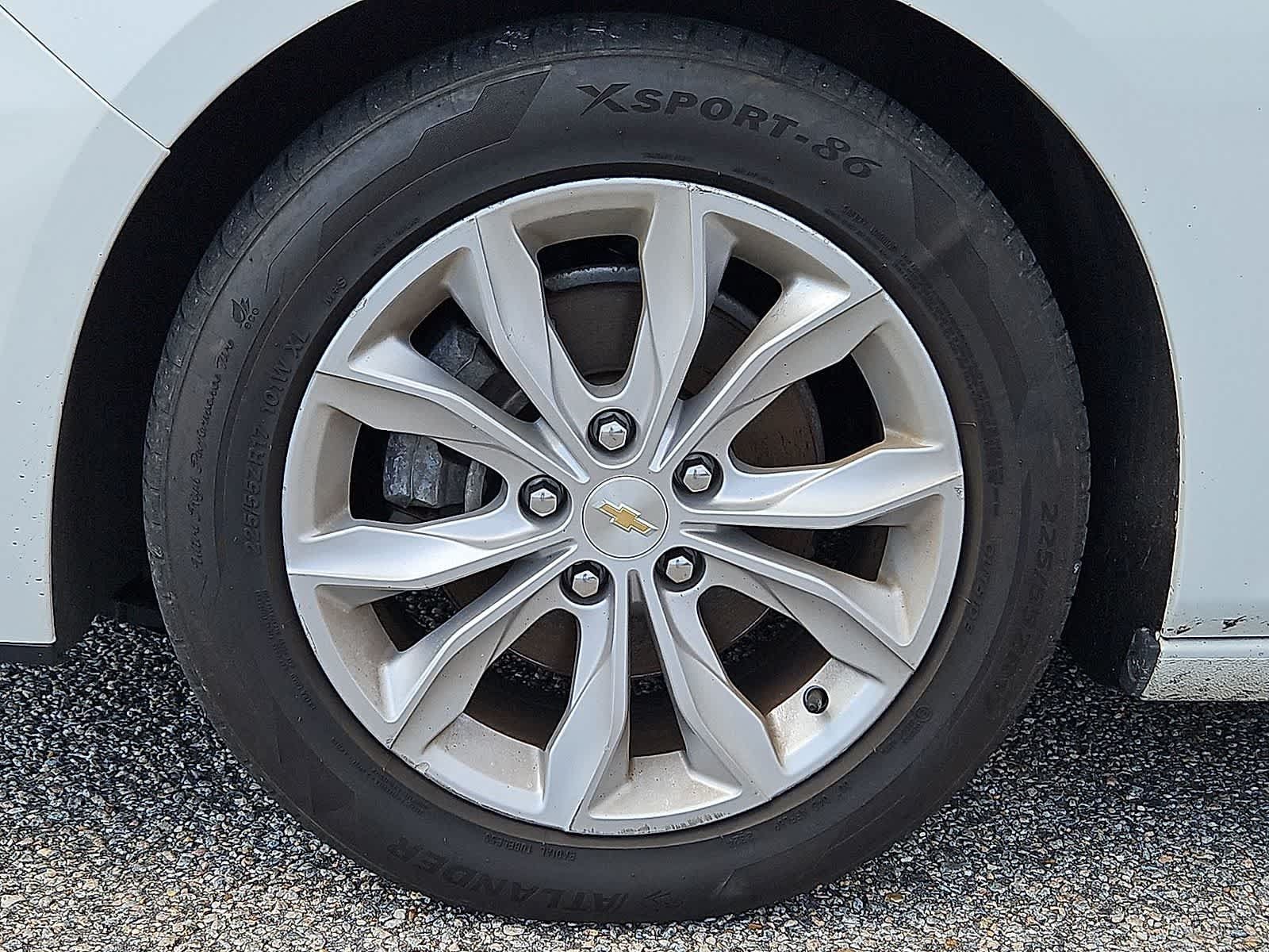Used 2023 Chevrolet Malibu LT FWD image 38