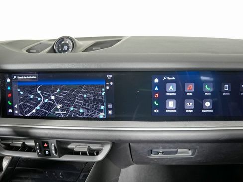 Certified 2024 Porsche Cayenne AWD/4WD image 32