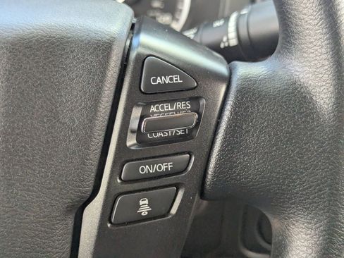 Used 2025 Nissan Frontier S RWD image 26