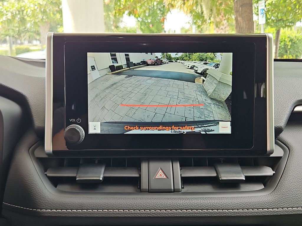 Used 2023 Toyota RAV4 XLE FWD image 18