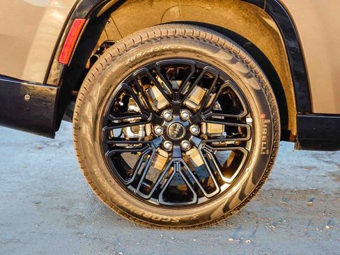 New 2026 Jeep Grand Wagoneer Limited image 12