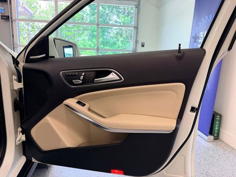 Used 2018 Mercedes-Benz GLA 250 4MATIC image 24