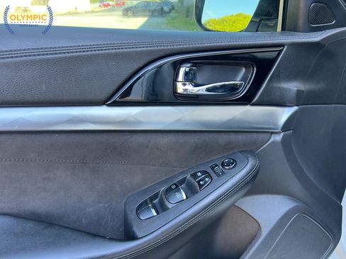 Used 2016 Nissan Maxima SR FWD image 34