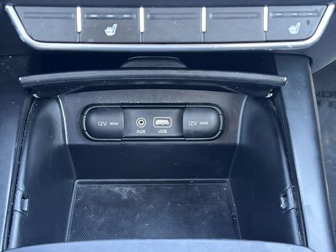 Used 2016 Kia Sorento LX w/ LX Convenience Package image 6