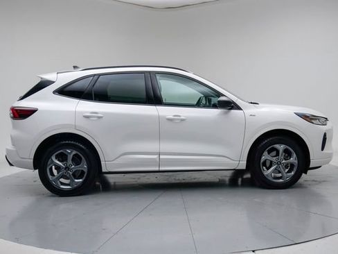 Used 2024 Ford Escape ST-Line w/ Tech Pack #1 AWD/4WD image 2