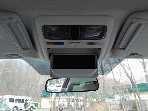 Used 2018 Subaru Forester 2.5i Premium w/ All-Weather Package image 39